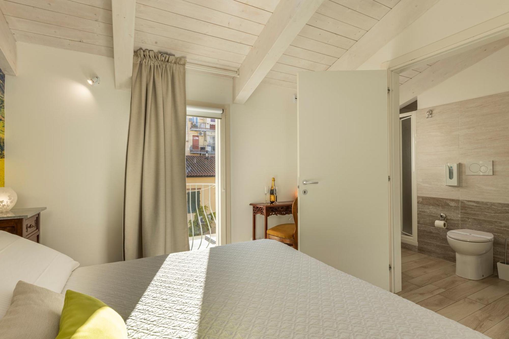 Acquamarina B&B Фоллоника Экстерьер фото